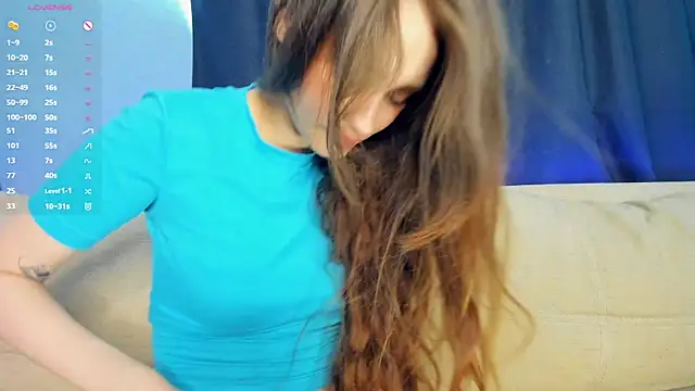 lovelyalivia online show from May 24, 8:35 am