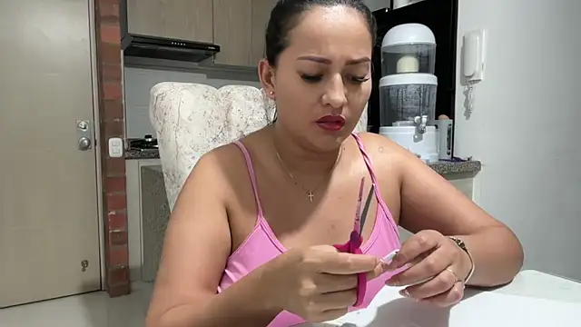 Sophia copper online show from October 31, 3:30 am