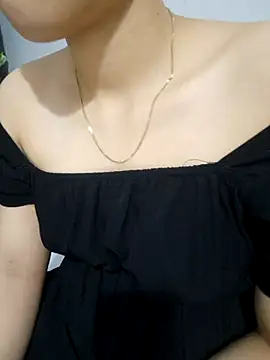 Snapshot of Suna_Lina chatting on September 13, 1:19 pm Suna Lina online show from September 13, 1:19 pm