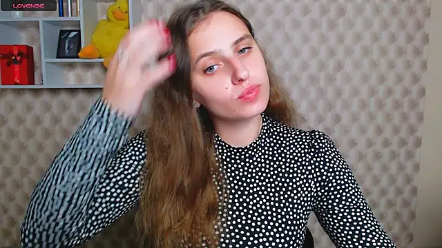 AmandaDimond  online show from July 8, 1:57 pm