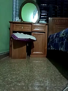 Snapshot of SexyQueen99 chatting on October 13, 11:40 pm SexyQueen99 online show from October 13, 11:40 pm