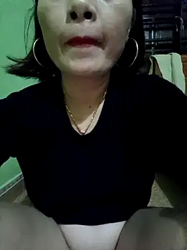 Snapshot of SexyQueen99 chatting on September 30, 10:10 am SexyQueen99 online show from September 30, 10:10 am