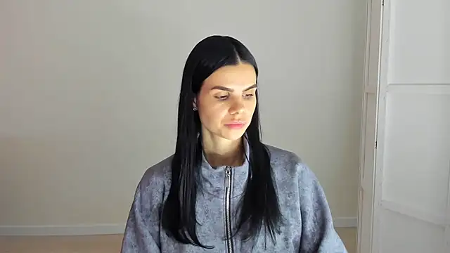 Amelisweett online show from October 9, 7:45 am