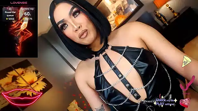 Snapshot of FridaHumphrey chatting on September 24, 5:56 pm FridaHumphrey online show from September 24, 5:56 pm