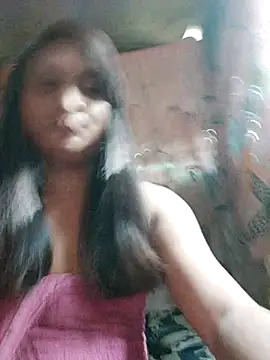 hella queen online show from December 19, 11:30 pm