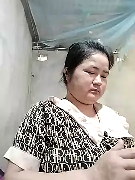 Snapshot of BigBoobs186 chatting on October 3, 12:38 am BigBoobs186 online show from October 3, 12:38 am