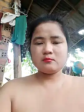 Snapshot of BigBoobs186 chatting on October 17, 9:34 am BigBoobs186 online show from October 17, 9:34 am