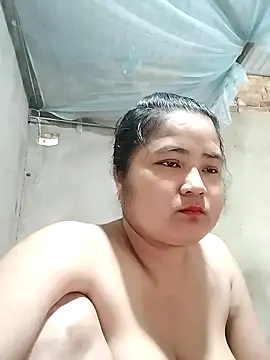 Snapshot of BigBoobs186 chatting on October 27, 1:23 am BigBoobs186 online show from October 27, 1:23 am