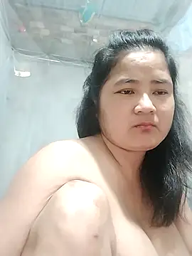 Snapshot of BigBoobs186 chatting on October 28, 1:33 am BigBoobs186 online show from October 28, 1:33 am