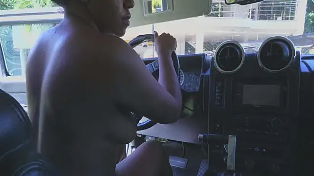 GGIslandParty online show from October 18, 2:31 pm