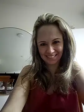 Snapshot of Miasiren chatting on October 15, 5:21 am Miasiren online show from October 15, 5:21 am