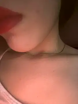 Snapshot of Mimisixo chatting on October 22, 10:15 pm Mimisixo online show from October 22, 10:15 pm