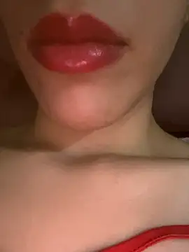 Snapshot of Mimisixo chatting on October 9, 11:09 pm Mimisixo online show from October 9, 11:09 pm