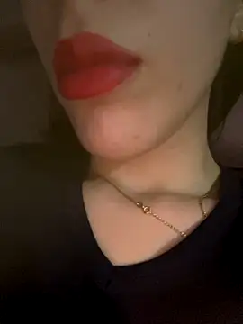 Snapshot of Mimisixo chatting on October 2, 11:32 pm Mimisixo online show from October 2, 11:32 pm