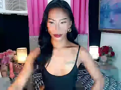 sassylatina online show from March 29, 2:05 pm