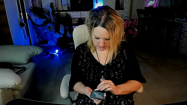 Snapshot of MariemLui chatting on October 26, 12:11 pm MariemLui online show from October 26, 12:11 pm