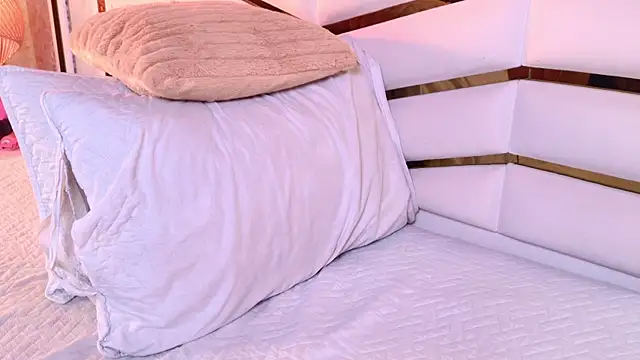 ambar rosse25 online show from October 13, 12:30 pm