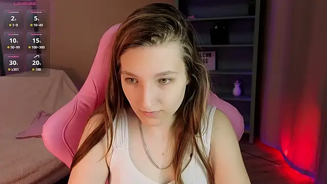 Snapshot of Mia_Myles chatting on September 19, 10:14 am Mia Myles online show from September 19, 10:14 am