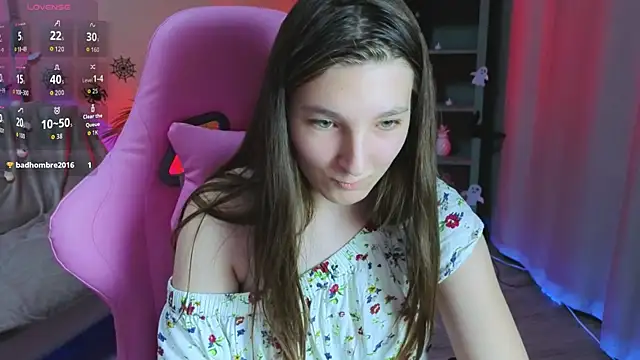 Snapshot of Mia_Myles chatting on October 27, 10:44 am Mia Myles online show from October 27, 10:44 am