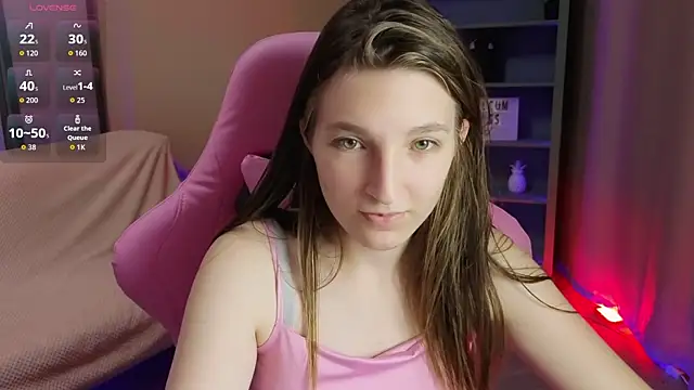 Snapshot of Mia_Myles chatting on October 8, 10:19 am Mia Myles online show from October 8, 10:19 am