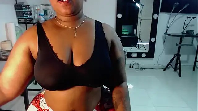 Snapshot of Sam_Blue chatting on October 23, 1:28 pm Sam Blue online show from October 23, 1:28 pm