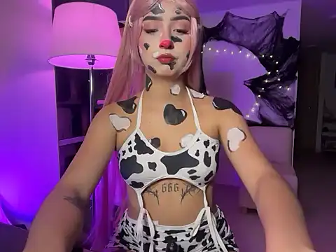 Snapshot of RosseMelody chatting on October 7, 7:02 am RosseMelody online show from October 7, 7:02 am