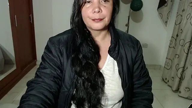 Vivian milf paint online show from October 24, 3:13 am