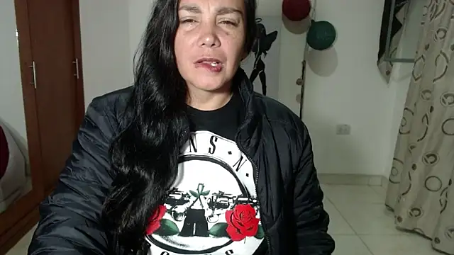 Vivian milf paint online show from October 9, 3:32 am