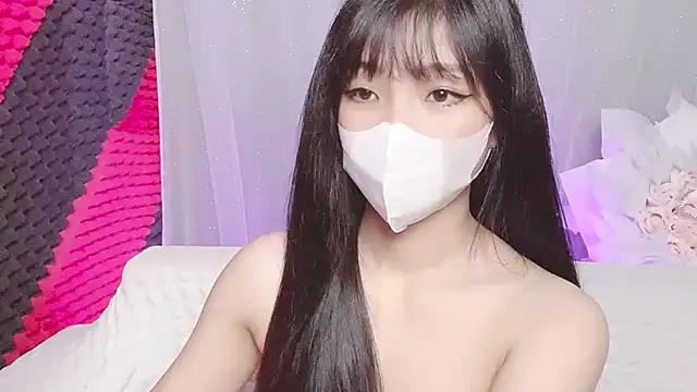 Snapshot of kemybaby chatting on November 1, 3:32 am kemybaby online show from November 1, 3:32 am