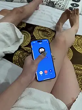 Snapshot of Meii-meyy chatting on October 29, 5:15 pm Meii-meyy online show from October 29, 5:15 pm