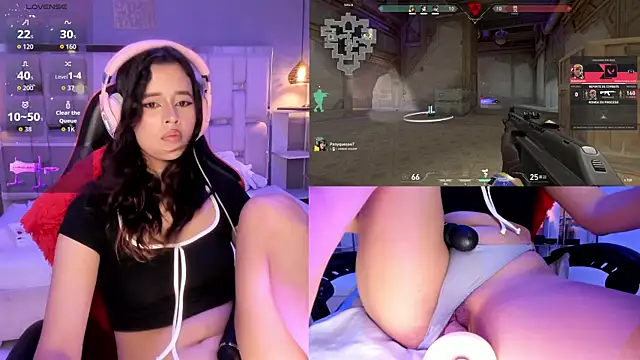 Snapshot of EvelynLips_ chatting on October 3, 4:39 am EvelynLips online show from October 3, 4:39 am