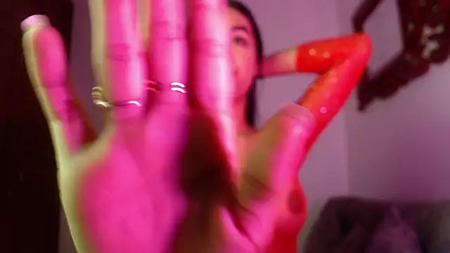 Snapshot of kyra_fox_ chatting on September 30, 1:50 pm kyra fox  online show from September 30, 1:50 pm