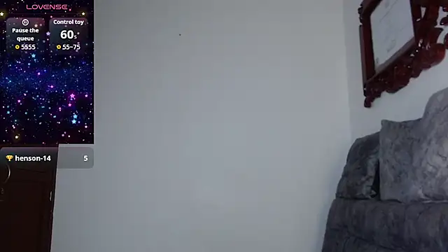 Snapshot of kyra_fox_ chatting on September 18, 1:20 pm kyra fox  online show from September 18, 1:20 pm