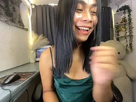 Snapshot of Sweetasian_cum chatting on September 19, 4:39 pm Sweetasian cum online show from September 19, 4:39 pm