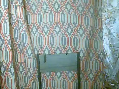 Snapshot of Virgen_christine01 chatting on October 2, 4:23 pm Virgen christine01 online show from October 2, 4:23 pm