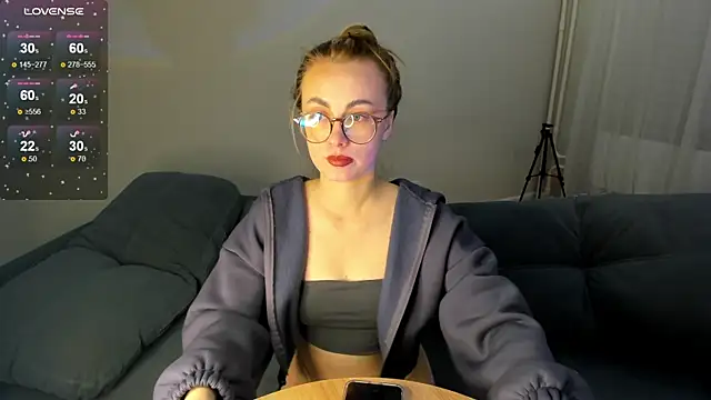 Snapshot of MewStella chatting on October 1, 9:09 pm MewStella online show from October 1, 9:09 pm