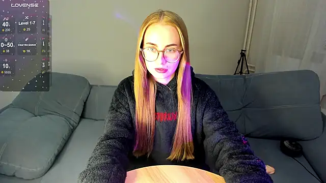 Snapshot of MewStella chatting on September 22, 3:54 pm MewStella online show from September 22, 3:54 pm