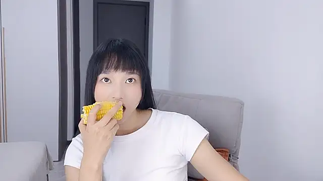 Snapshot of Lisa-3333 chatting on October 16, 2:30 pm Lisa-3333 online show from October 16, 2:30 pm