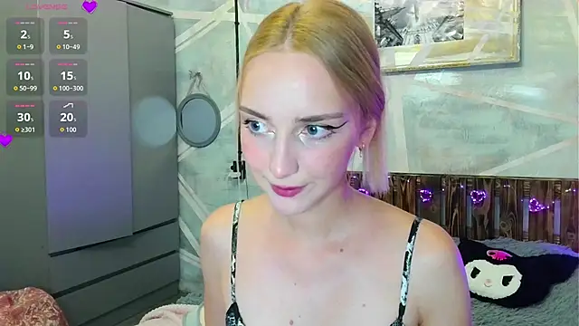 Luna-Fever online show from September 9, 1:33 pm