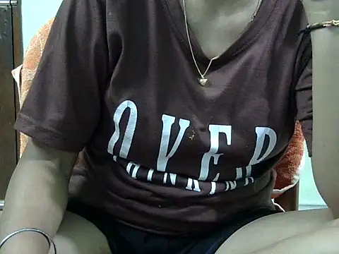 Snapshot of CHAMELI4747 chatting on September 23, 12:36 pm CHAMELI4747 online show from September 23, 12:36 pm