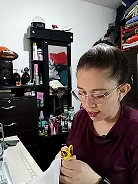 Snapshot of Isabella5_Brown_ chatting on October 28, 3:51 pm Isabella5 Brown online show from October 28, 3:51 pm