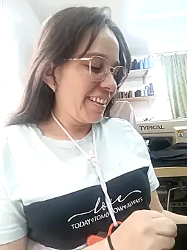 Snapshot of Isabella5_Brown_ chatting on November 1, 5:28 pm Isabella5 Brown online show from November 1, 5:28 pm