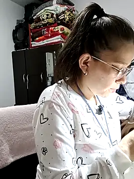 Snapshot of Isabella5_Brown_ chatting on October 30, 6:53 pm Isabella5 Brown online show from October 30, 6:53 pm