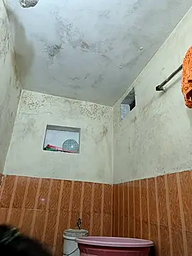 ISHANI-SINGH online show from October 11, 1:03 pm