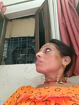 ISHANI-SINGH online show from October 2, 1:05 pm