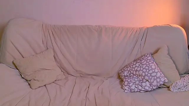 CindySparkl online show from June 7, 7:37 am