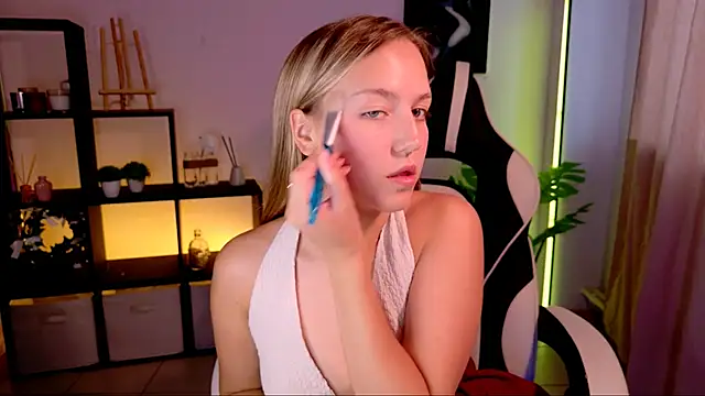 CindySparkl online show from July 13, 4:24 am