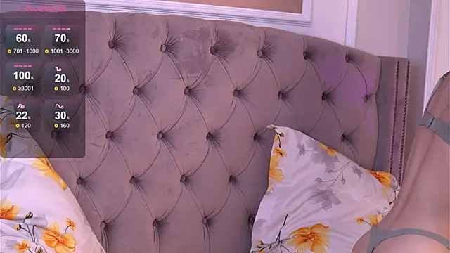 ShyCaseyX online show from October 6, 7:40 pm