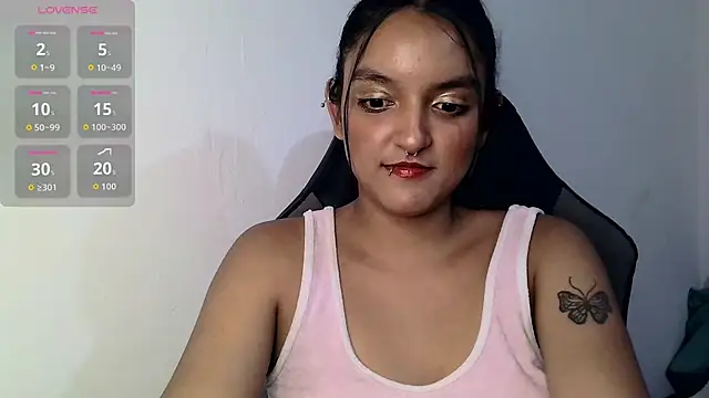 Snapshot of Ari_20_ chatting on October 14, 12:46 am Ari 20 online show from October 14, 12:46 am