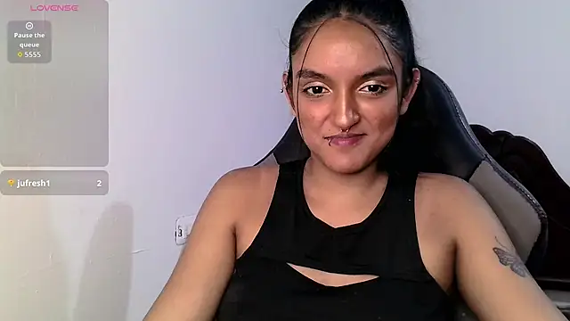 Snapshot of Ari_20_ chatting on October 1, 11:31 pm Ari 20 online show from October 1, 11:31 pm